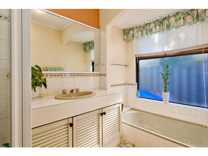 15 Stone Court, Kardinya WA 6163