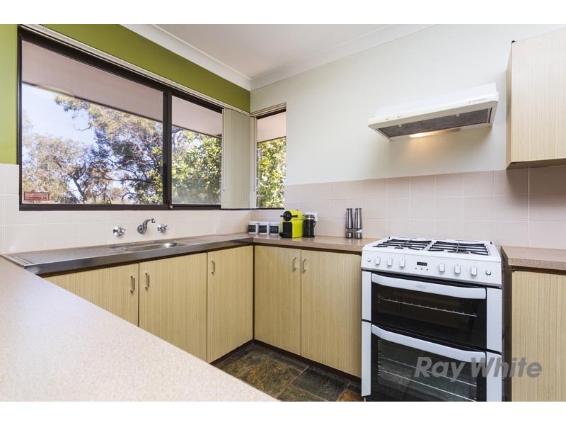 8B Moennich Court, Coolbellup WA 6163
