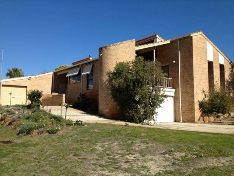 5 Terry Road, Leeming WA 6149