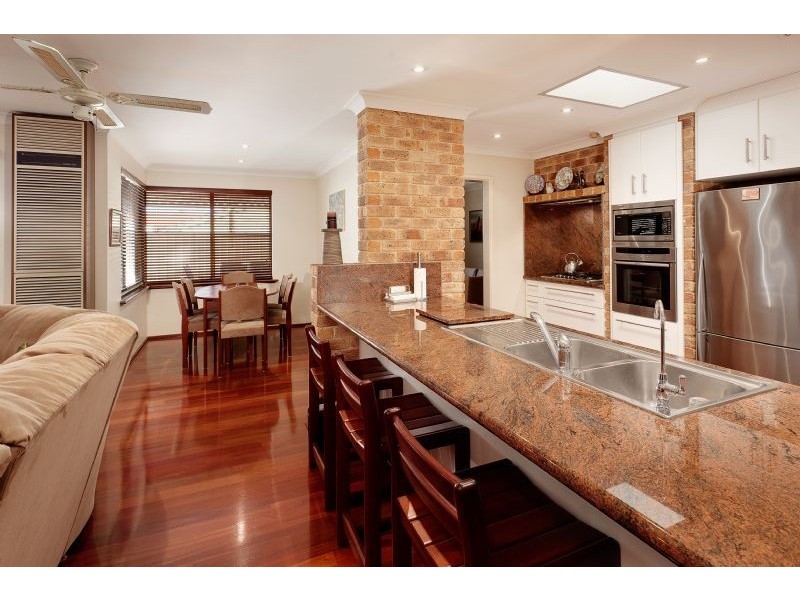 7 Nigel Court, Leeming WA 6149