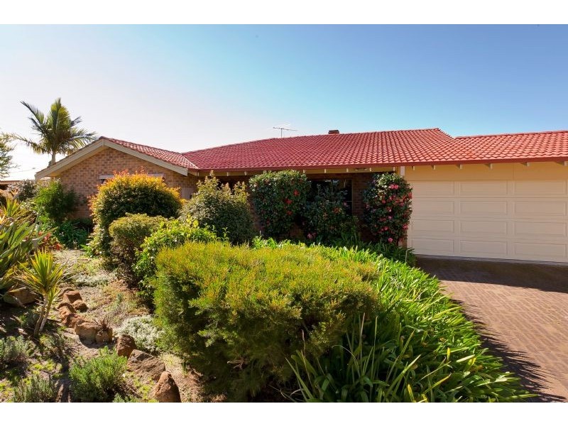 7 Nigel Court, Leeming WA 6149