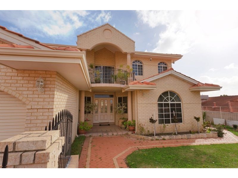 84 Le Souef Dr, Kardinya WA 6163