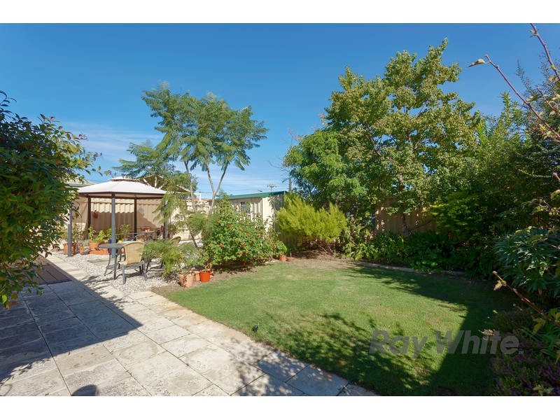 24 Beedelup Loop, Bibra Lake WA 6163