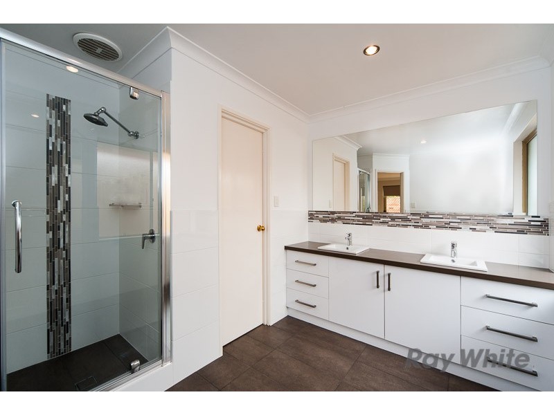 23 McMahon Way, Kardinya WA 6163