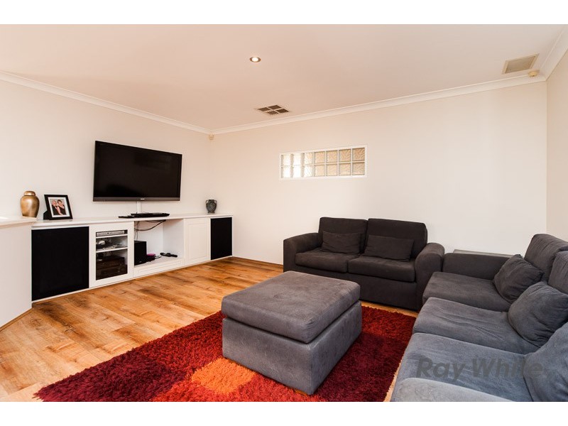 23 McMahon Way, Kardinya WA 6163