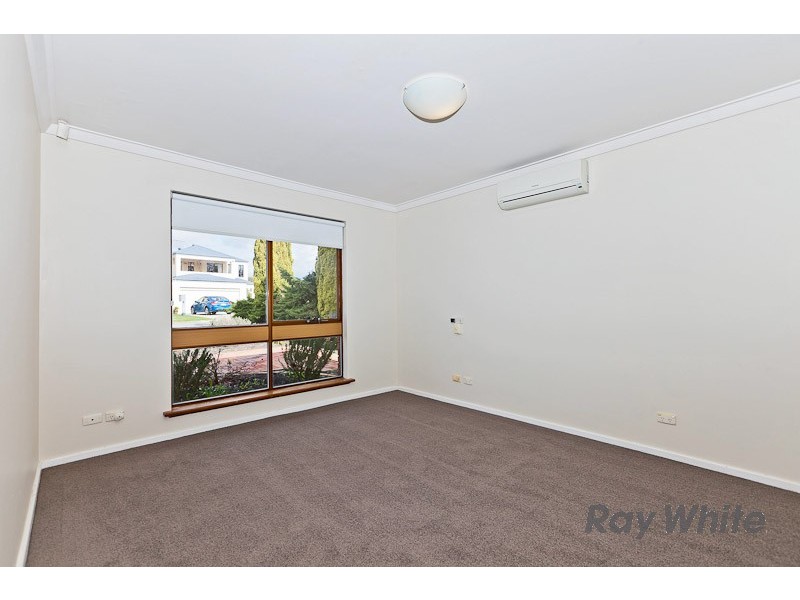 69 McBeth Way, Kardinya WA 6163