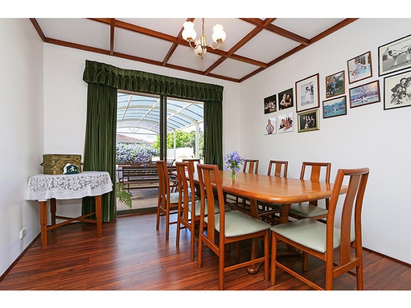 4 Coombs Place, Bateman WA 6150