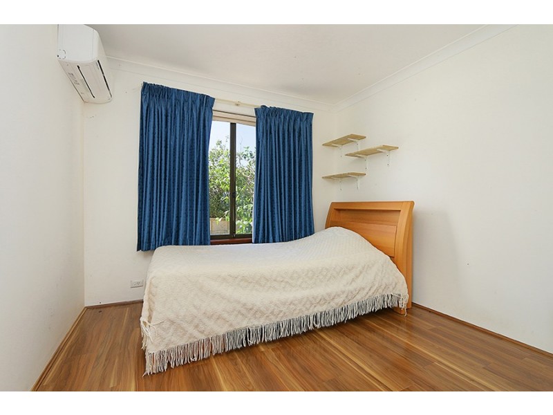 4 Coombs Place, Bateman WA 6150