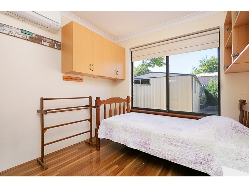 4 Coombs Place, Bateman WA 6150