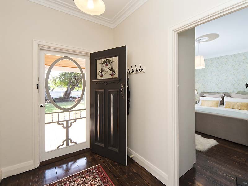 1 Holmes Place, Hilton WA 6163