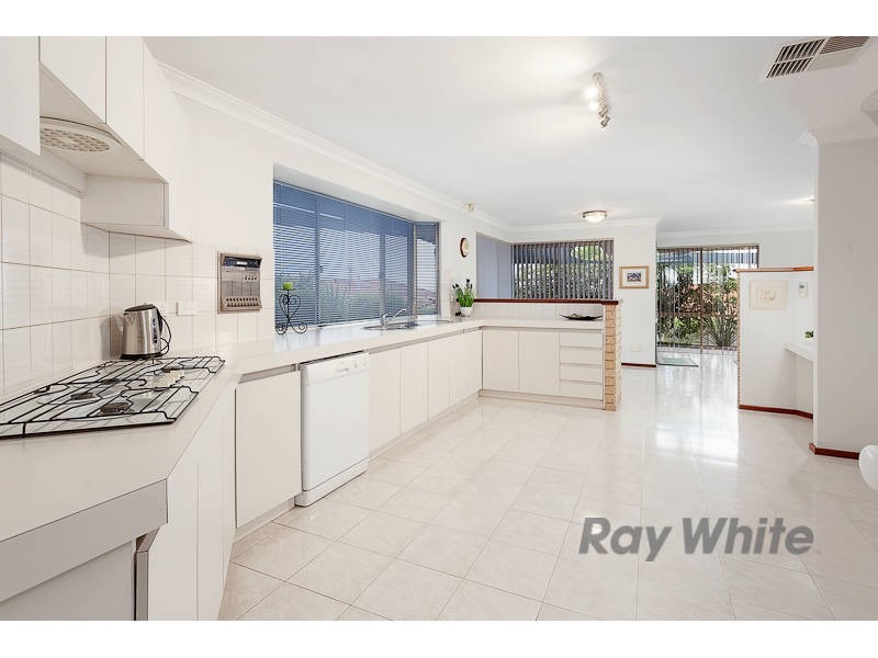 9 Ross Rd, Kardinya WA 6163