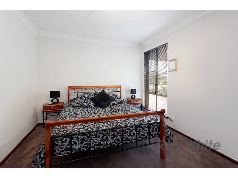 9 Ross Rd, Kardinya WA 6163