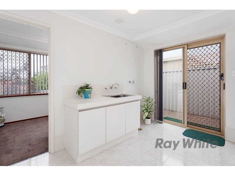 9 Ross Rd, Kardinya WA 6163