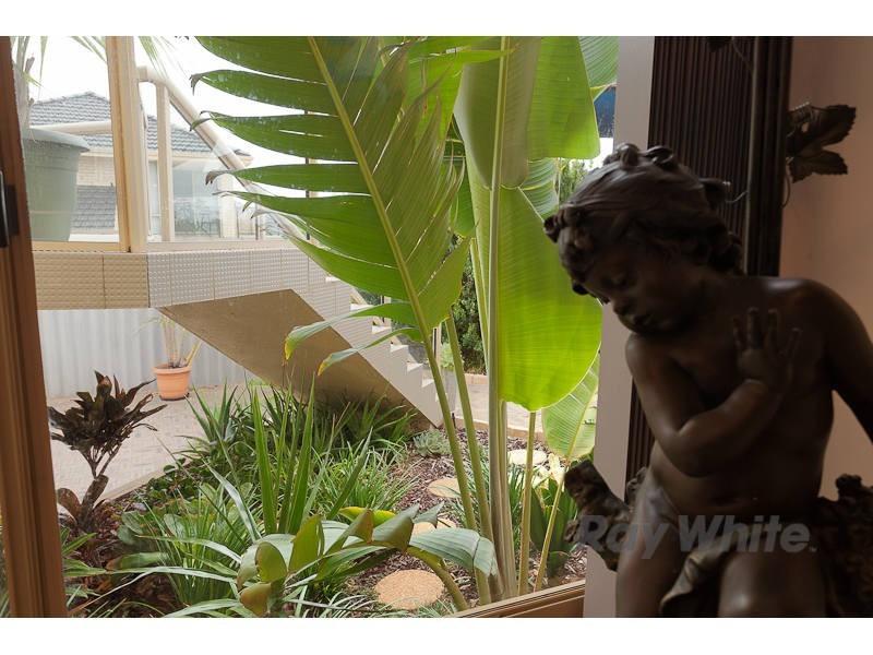 9 Ross Rd, Kardinya WA 6163