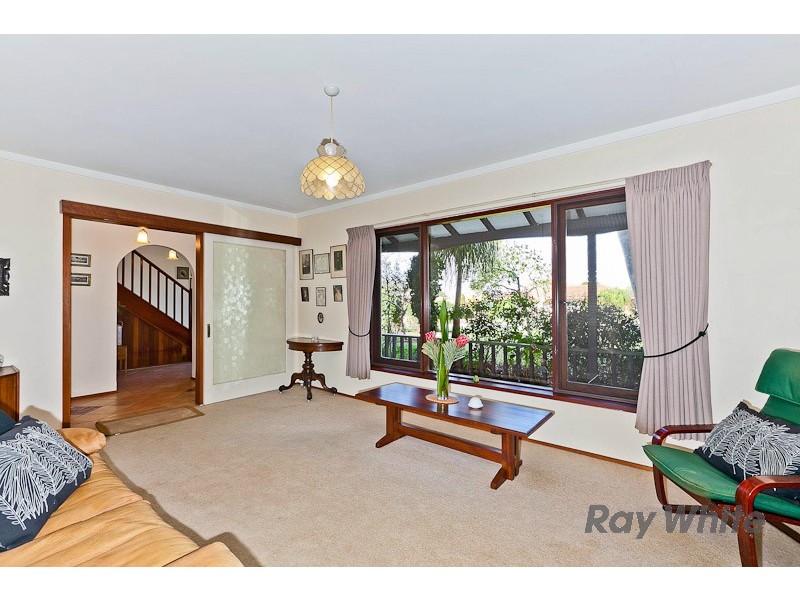 10 Bellairs Rd, Kardinya WA 6163