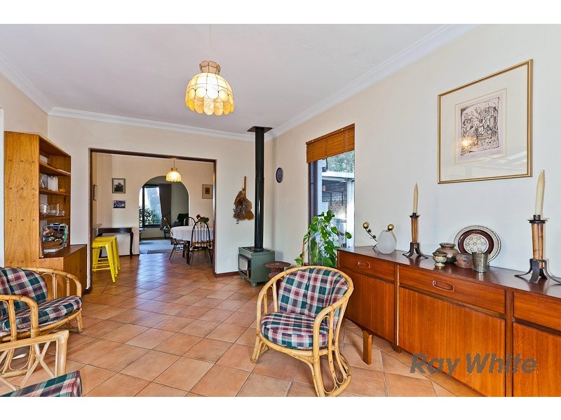 10 Bellairs Rd, Kardinya WA 6163