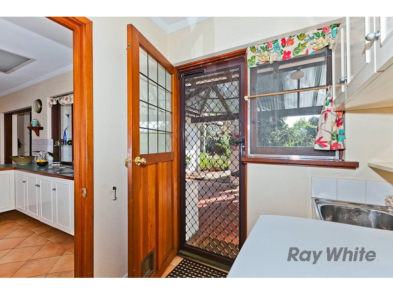 10 Bellairs Rd, Kardinya WA 6163