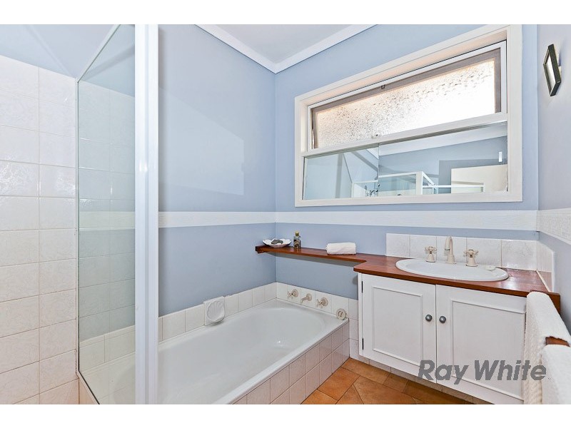 10 Bellairs Rd, Kardinya WA 6163