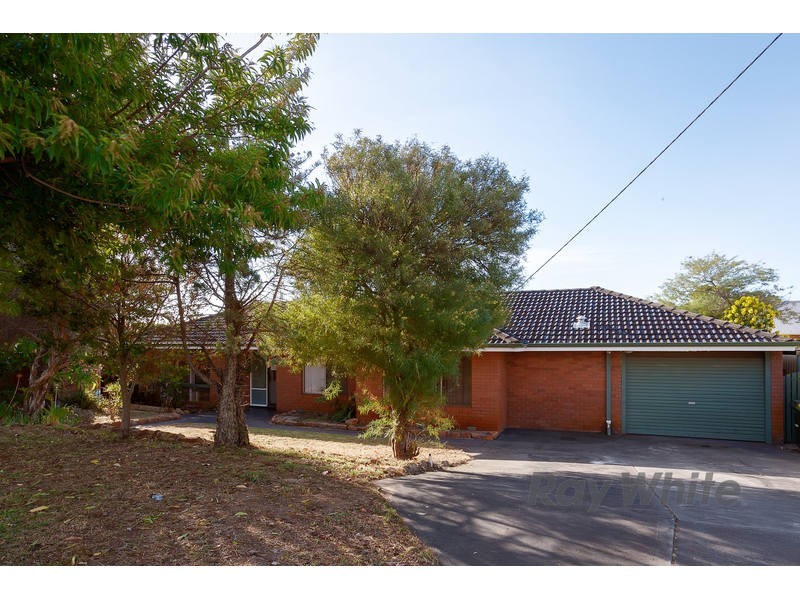 1 Ochiltree Way, Kardinya WA 6163