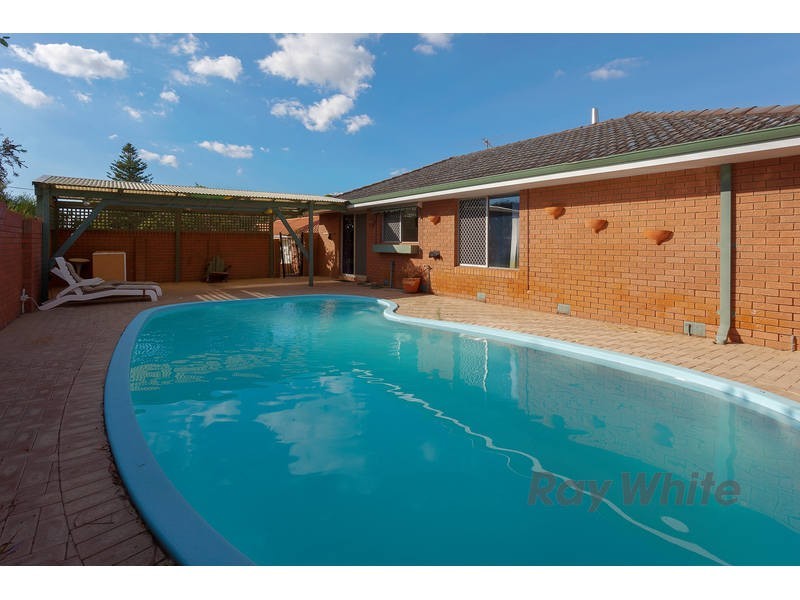 1 Ochiltree Way, Kardinya WA 6163