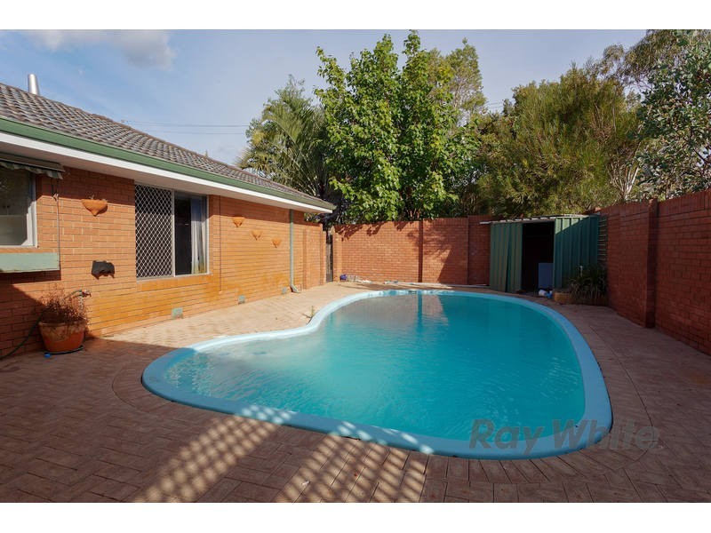 1 Ochiltree Way, Kardinya WA 6163