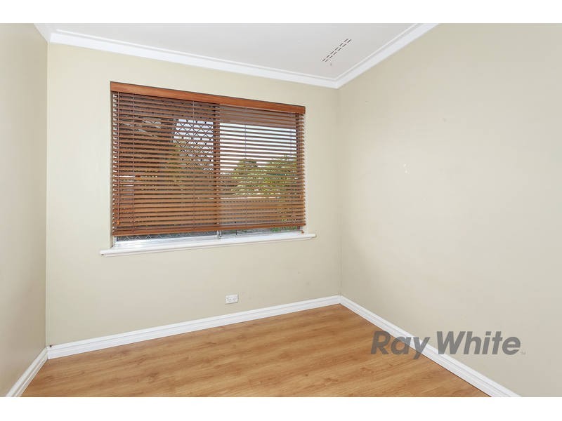 1 Ochiltree Way, Kardinya WA 6163