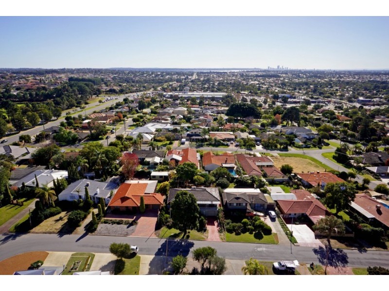 71 McBeth Way, Kardinya WA 6163