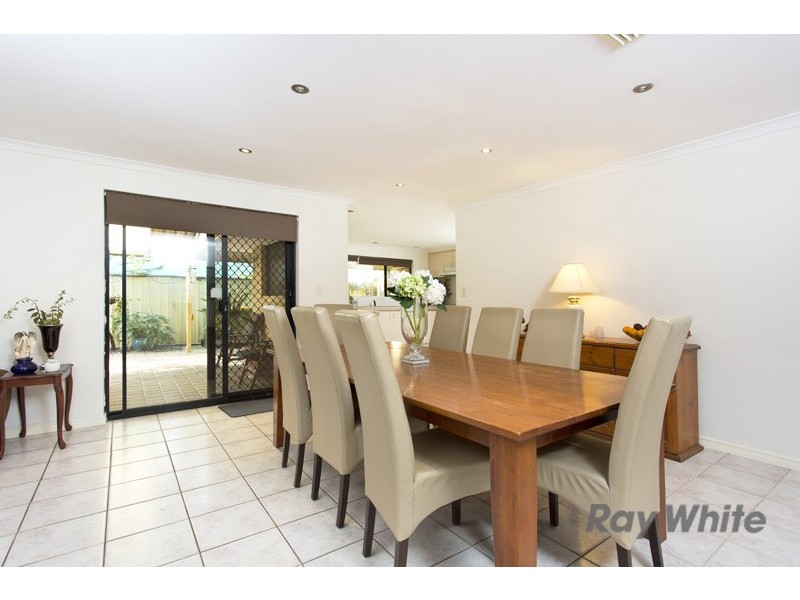 82 Brenchley Dr, Atwell WA 6164