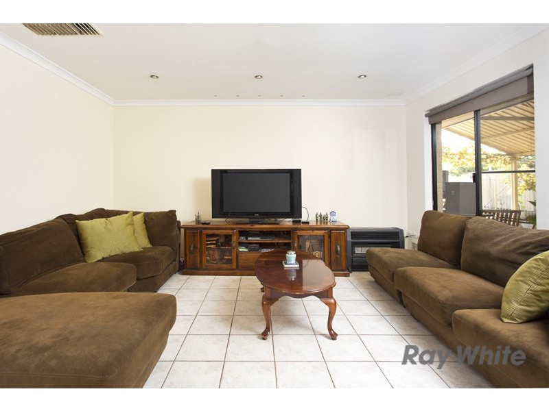 82 Brenchley Dr, Atwell WA 6164