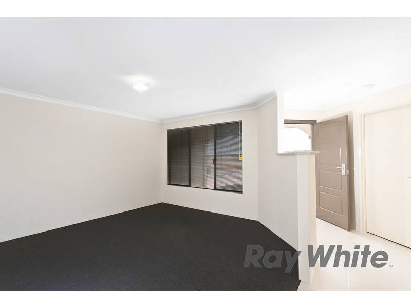 15 Neilson Street, Hammond Park WA 6164