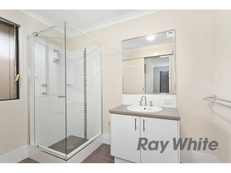 15 Neilson Street, Hammond Park WA 6164