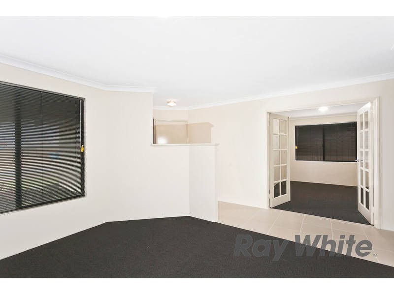 15 Neilson Street, Hammond Park WA 6164