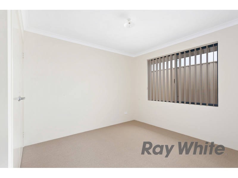 15 Neilson Street, Hammond Park WA 6164