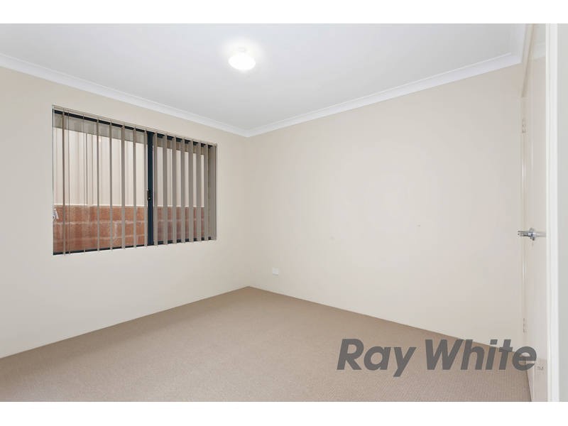 15 Neilson Street, Hammond Park WA 6164