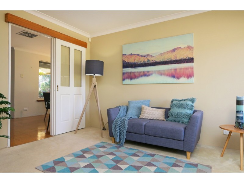 23 McGillivray Gardens, Winthrop WA 6150