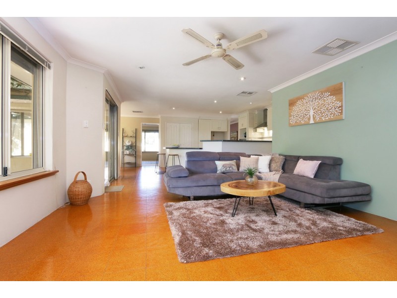 23 McGillivray Gardens, Winthrop WA 6150