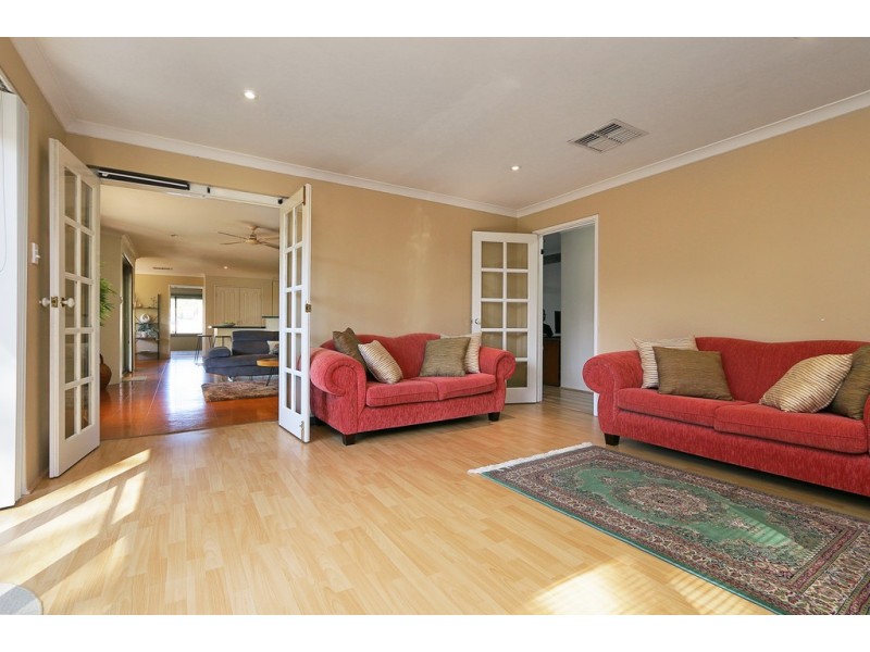 23 McGillivray Gardens, Winthrop WA 6150