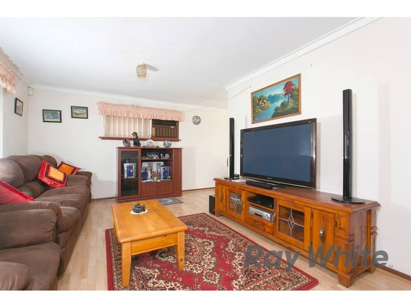 6 Sherwood Court, Armadale WA 6112