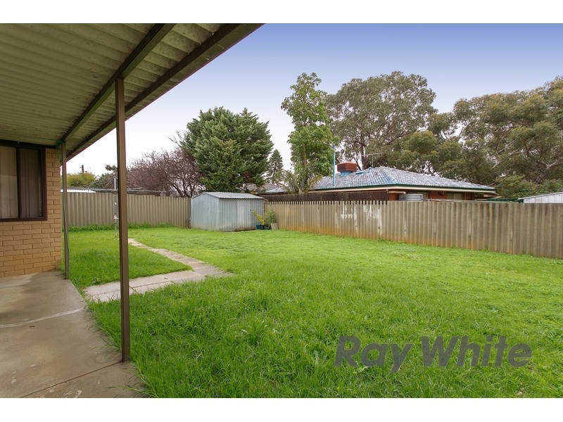 6 Sherwood Court, Armadale WA 6112