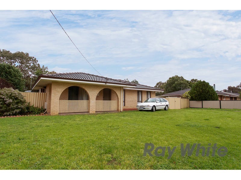 6 Sherwood Court, Armadale WA 6112