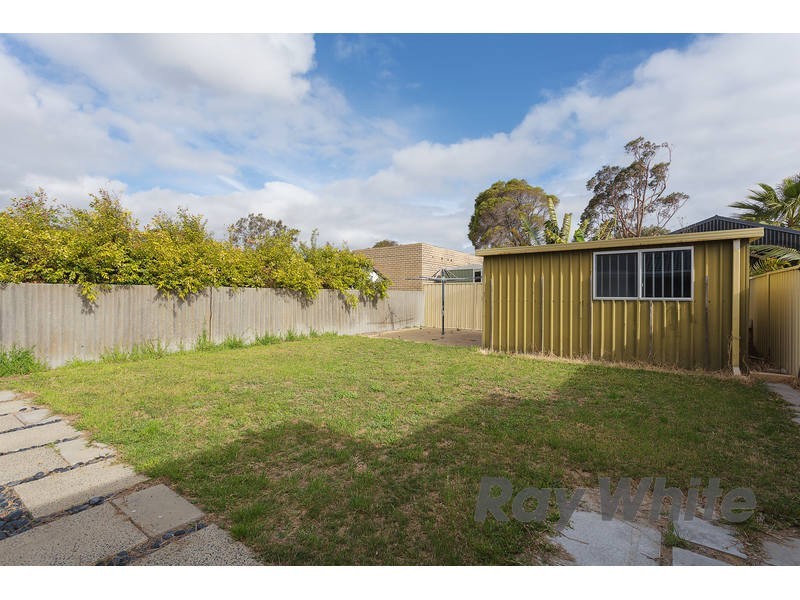 4b Ochiltree Way, Kardinya WA 6163