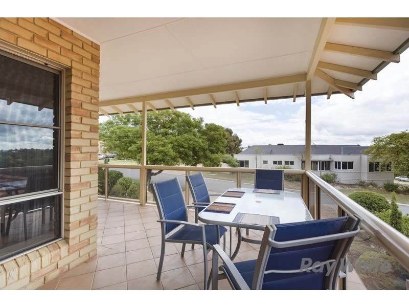 6 Sinclair Crescent, Winthrop WA 6150