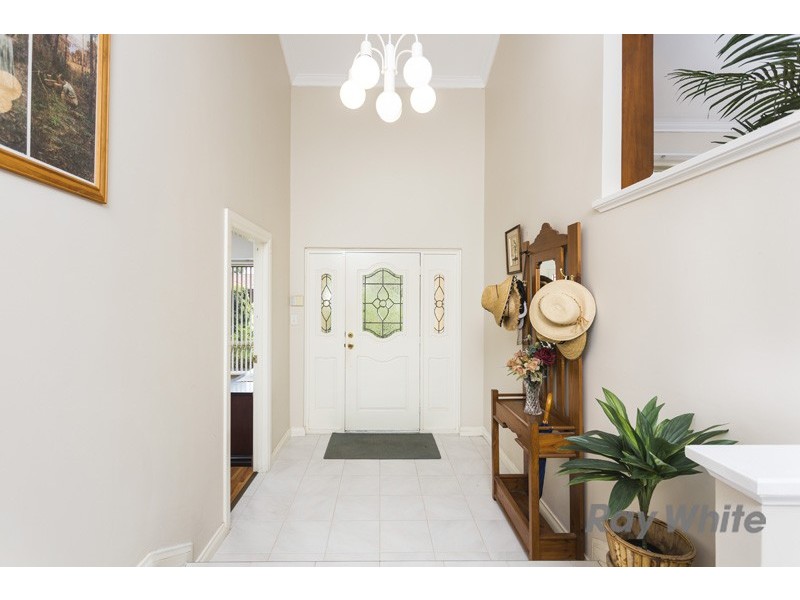 6 Sinclair Crescent, Winthrop WA 6150