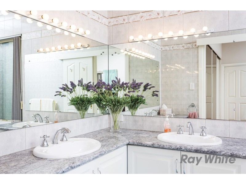 6 Sinclair Crescent, Winthrop WA 6150