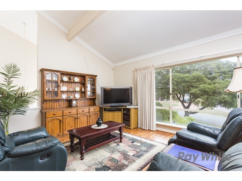 6 Sinclair Crescent, Winthrop WA 6150