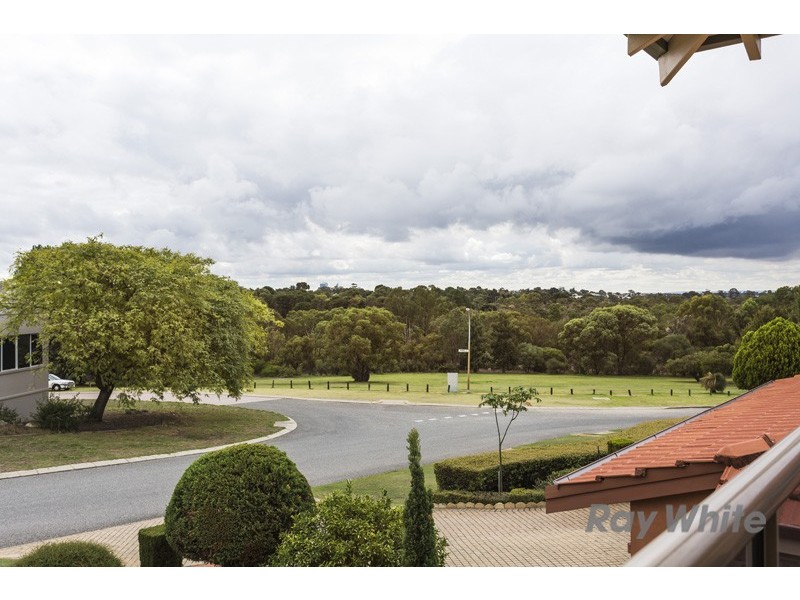 6 Sinclair Crescent, Winthrop WA 6150