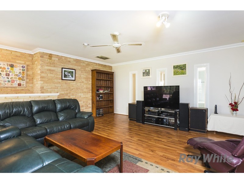 6 Sinclair Crescent, Winthrop WA 6150