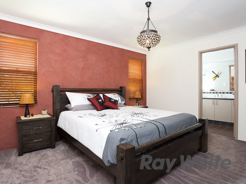 43 West Churchill Avenue, Munster WA 6166