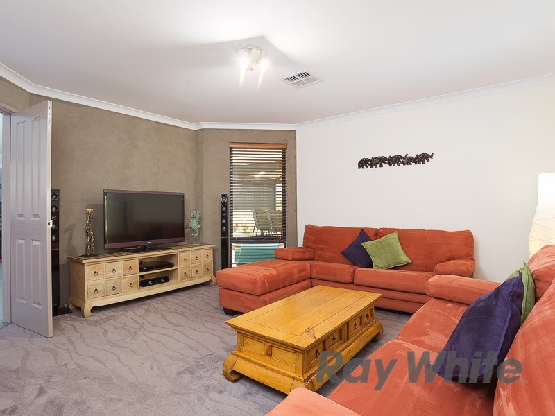 43 West Churchill Avenue, Munster WA 6166