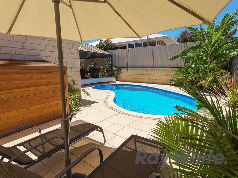 43 West Churchill Avenue, Munster WA 6166